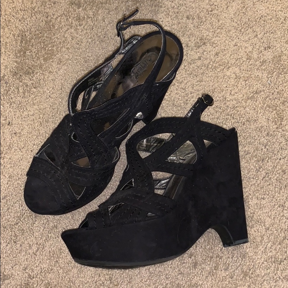 EUC Size 10 Carlos Santana Platforms